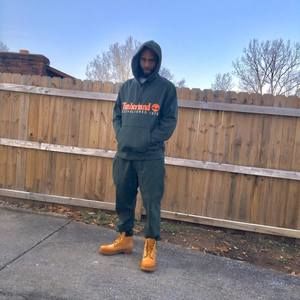 Meet your Posher, Deangelo